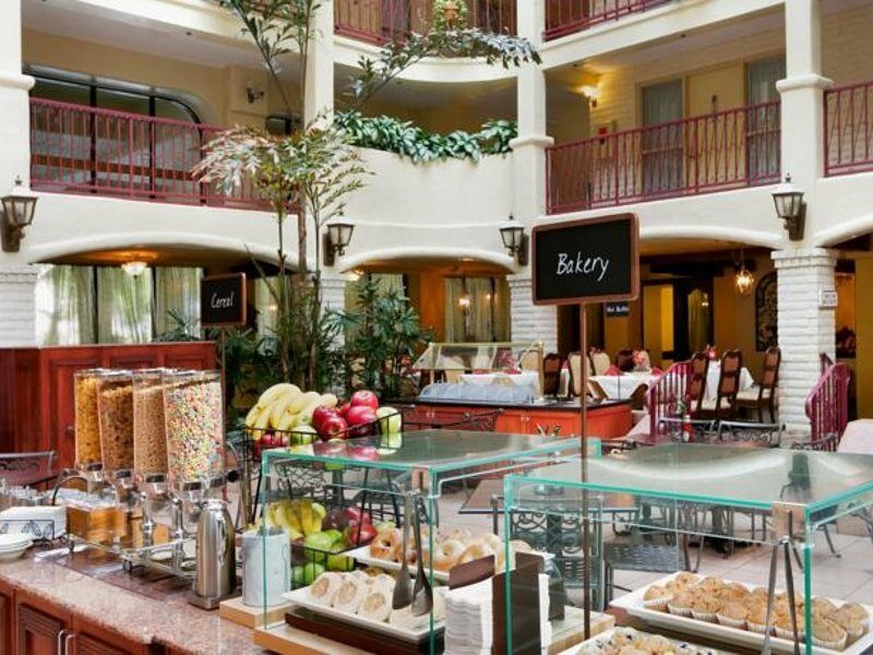เอมบาสซี สวีทส์ บาย ฮิลตัน อาร์คาร์เดีย พาซาดีน่า แอเรีย Hotel อาร์เคเดีย ภายนอก รูปภาพ